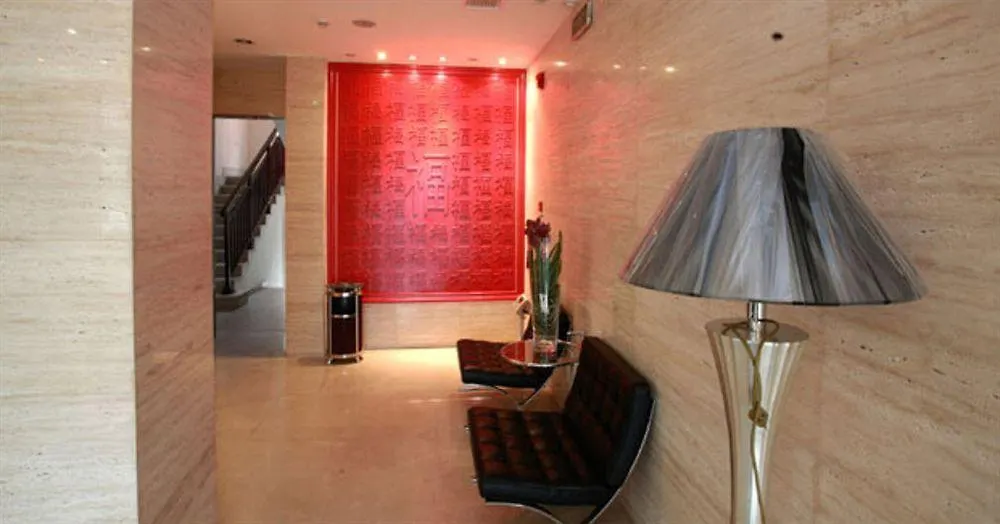 Hotel Huaxia Milano 4*,