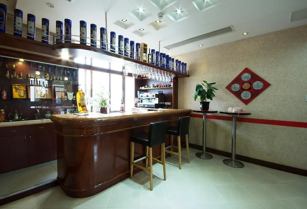 Hotel Huaxia Milano 4*, מילאנו